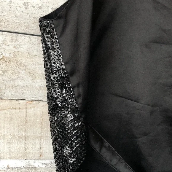 Stunning Sequin Musical Note Vest - Black and Silver - Picture 10 of 14